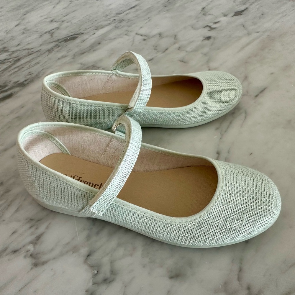 Childrenchic mary Jane flats. Size 33. Mint.